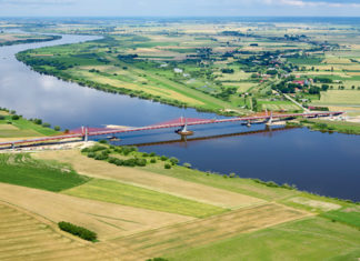 Uroczyste otwarcie mostu przez Wisłę o godzinie 22:19 przejechały pierwsze samochody 25 07 2013---Lotnicze-Most-Kwidzyn