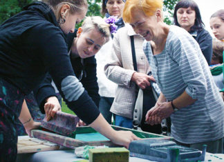 „Jak kura pazurem” – warsztaty 04 06 2014 kura1