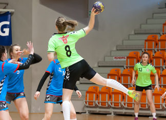 1/2 Finałów Mistrzostw Polski Juniorek 24 02 2015 reczna1