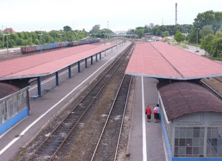 Zmiana rozkładu jazdy pociągów Przewozów Regionalnych 26 08 2015 perony