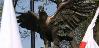 27 07 2016 powstWarsz skwerKomb maly