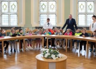 Spotkanie dzieci z Burmistrzem Miasta Kwidzyna 26 09 2018 dzieci