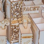 Wyroby z drewna na stoisku