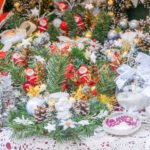 Świąteczny ozdoby na stoisku