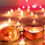 Zdjęcie walentynkowe z różą i świeczkami