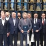 Zdjęcie grupowe przedstawicieli klubów