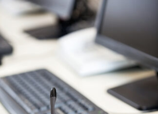 Kwidzyński Telefon Zaufania. Wsparcie psychologiczne dla mieszkańców miasta. Nr tel. 88 77 82 500. telefon zaufania