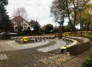 Kwiaty w miejscach pamięci