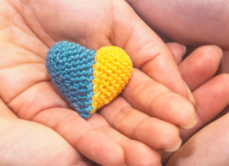 Jak pomagać w Kwidzynie? infografika serca dla Ukrainy