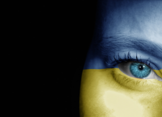 grafika kobieca twarz w barwach narodowych Ukrainy