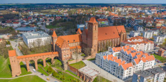 Zespół katedralno-zamkowy z lotu ptaka