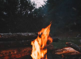 Noc Kupały Nos Kupały płonące ognisko