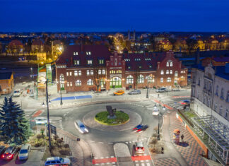 widok dworca PKP i okolicy z góry