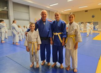 Udane starty Judo Zielińscy Kwidzyn Judo Zielińscy Kwidzyn - trójka judoków z trenerem