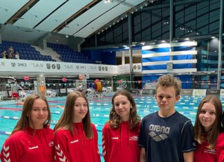 Zimowe Mistrzostwa Polski juniorów w pływaniu zawodnicy biorący udział w zimowych mistrzostwach Polski w pływaniu