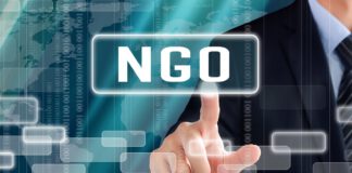 Wirtualny świat, napis NGO