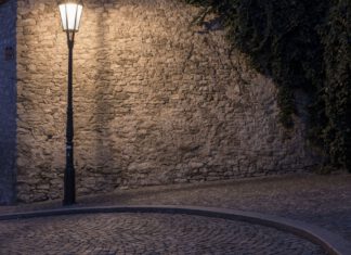 Awaria oświetlenia! latarnia uliczna