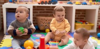dzieci w żłobku