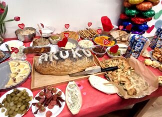 Akukowe granie dla WOŚP Śniadanie charytatywne w AKUKU