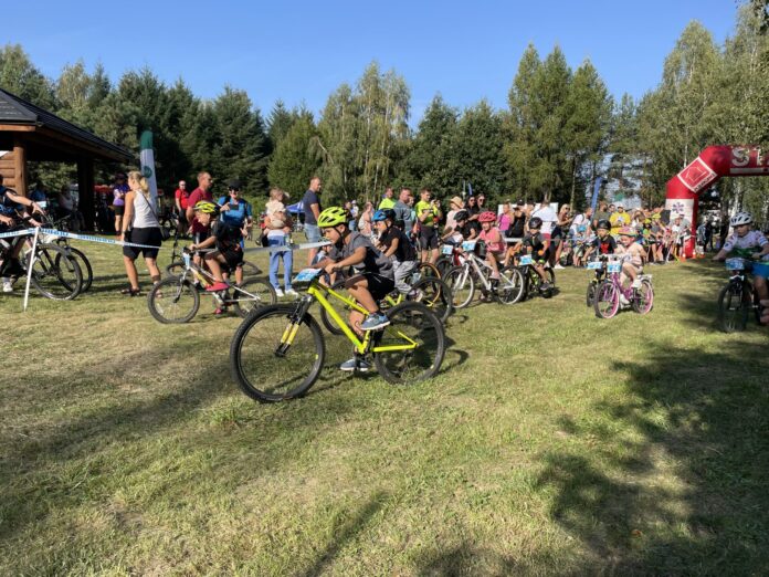 2024.09.07 XCM Miłosna fot. M. Samp (26) Dzieci na rowerach