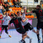 Zawodnicy piłki ręcznej MMTS Kwidzyn i Piotrkowianina podczas meczu