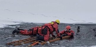 Ćwiczenia wodno-lądowe na Balatonie