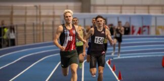 Lekkoatleta Filip Ostrowski podczas zawodów