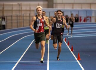 Lekkoatleta Filip Ostrowski podczas zawodów