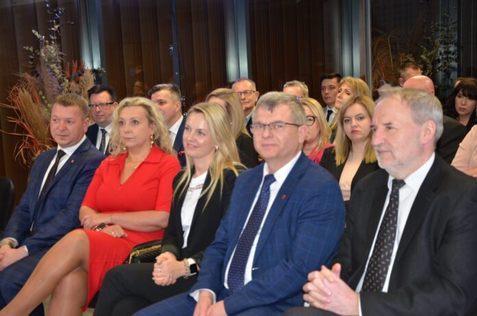 received_1140193921090128