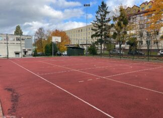 Orlik przy SP5 na ul. Kamiennej