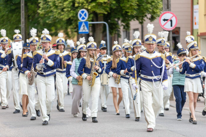 20260612_PARADA-Przemarsz-Mażoretki_foto001